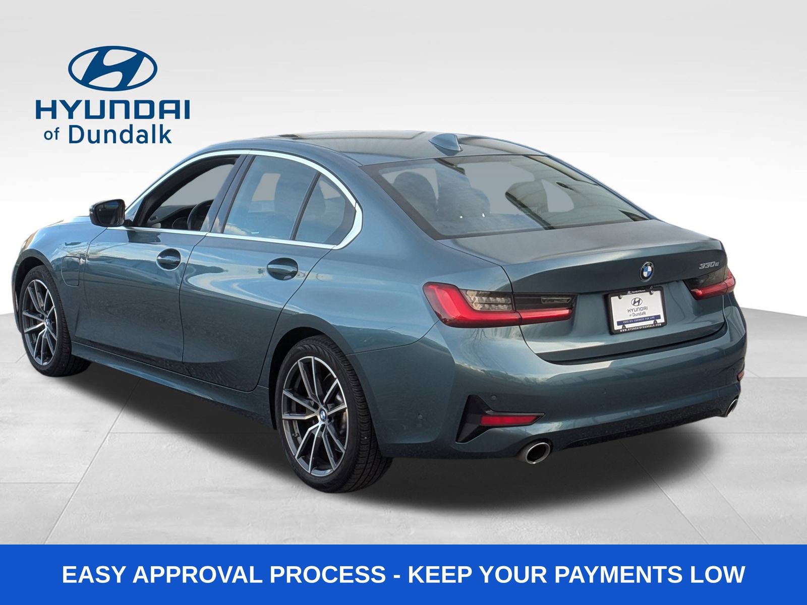 Used 2021 BMW 330e w/ Convenience Package image 3