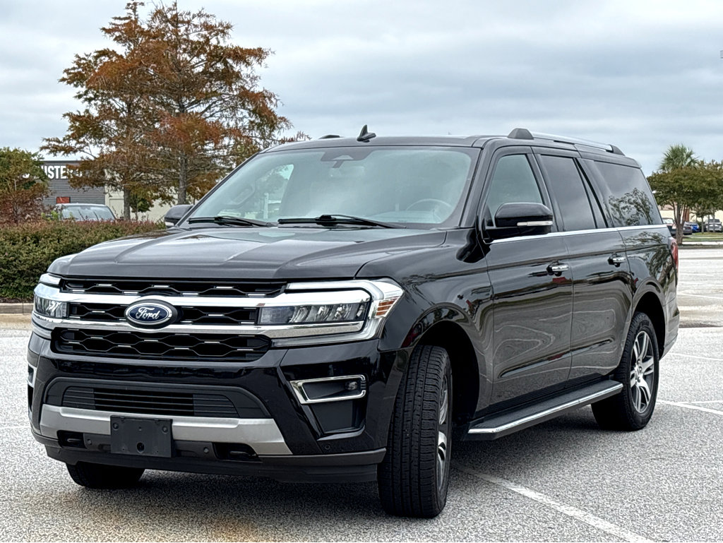 Used 2022 Ford Expedition Max Limited image 3