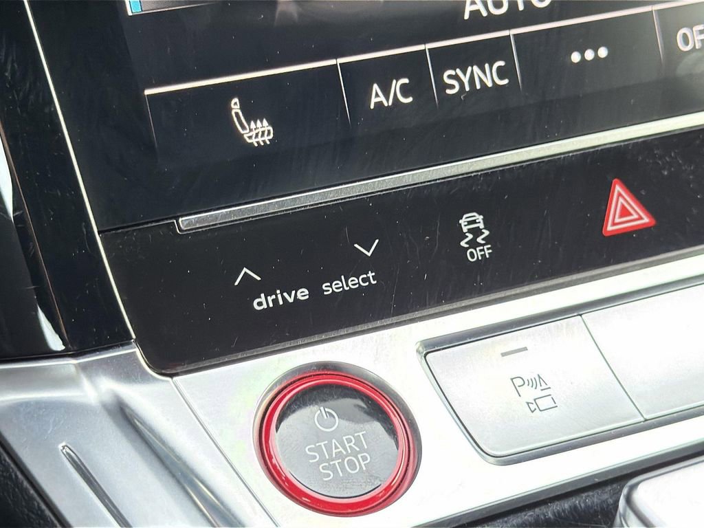 Used 2022 Audi e-tron S Prestige w/ Prestige Package image 19