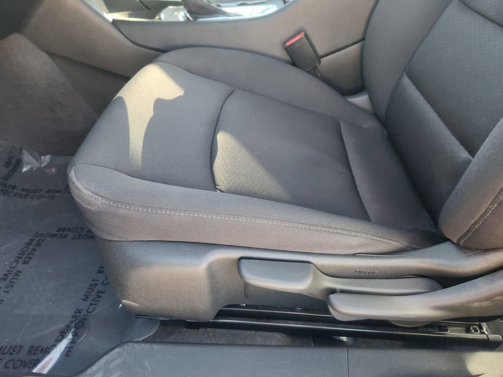 Used 2022 Chevrolet Malibu LS image 25