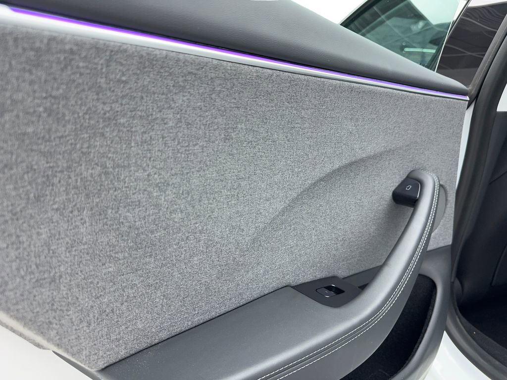 Used 2024 Tesla Model 3 Standard Range image 43