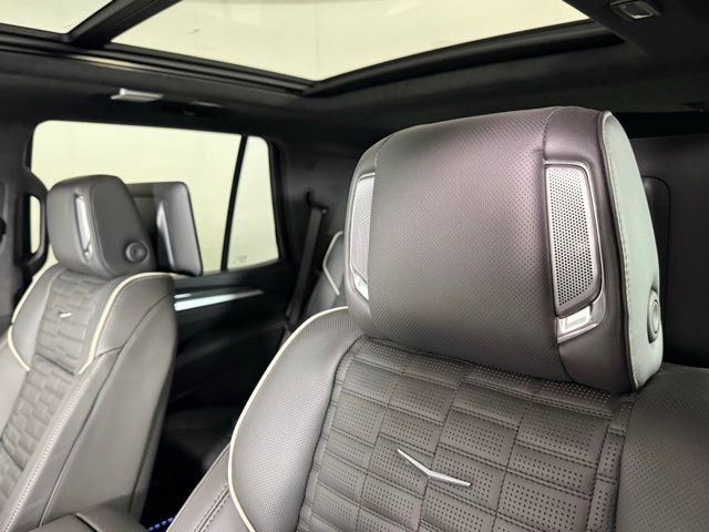 New 2026 Cadillac Escalade V w/ LPO, ONYX Package image 15