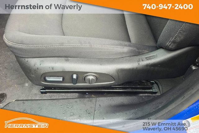 Used 2023 Chevrolet Malibu LT FWD image 14