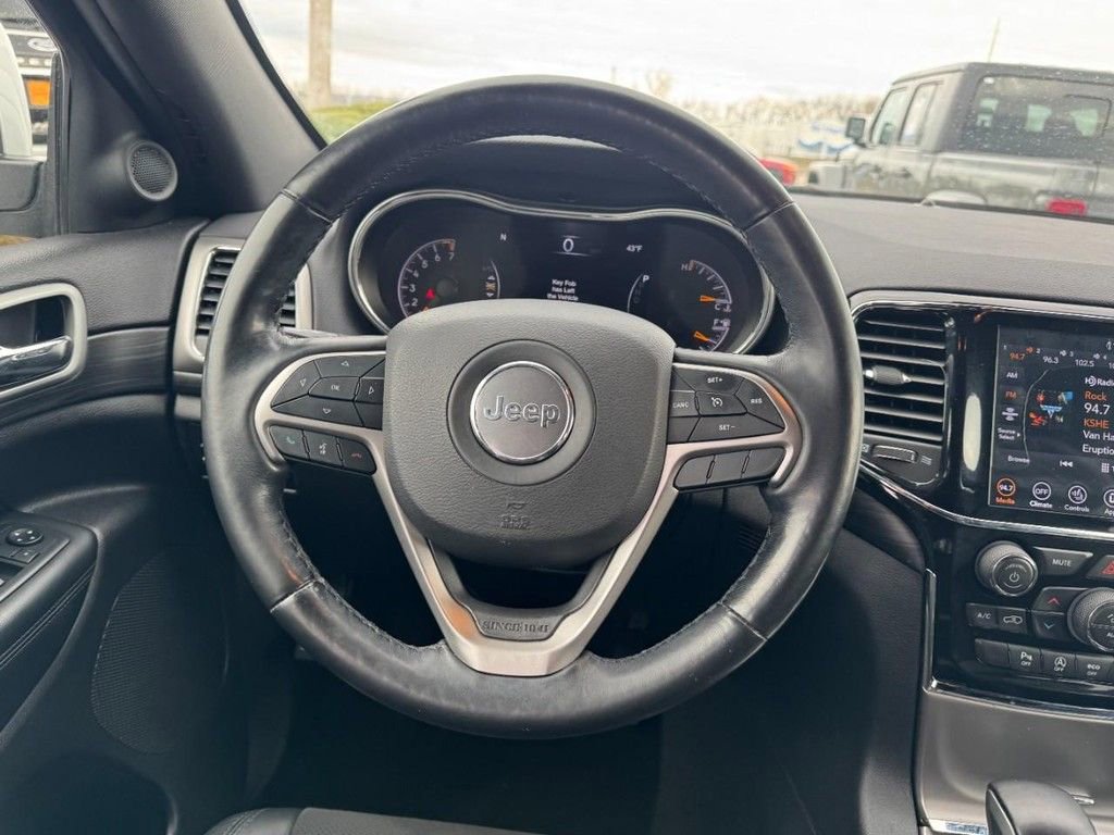 Used 2020 Jeep Grand Cherokee Altitude image 12