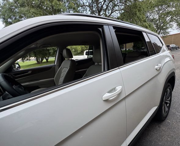 Used 2024 Volkswagen Atlas SE AWD/4WD image 38