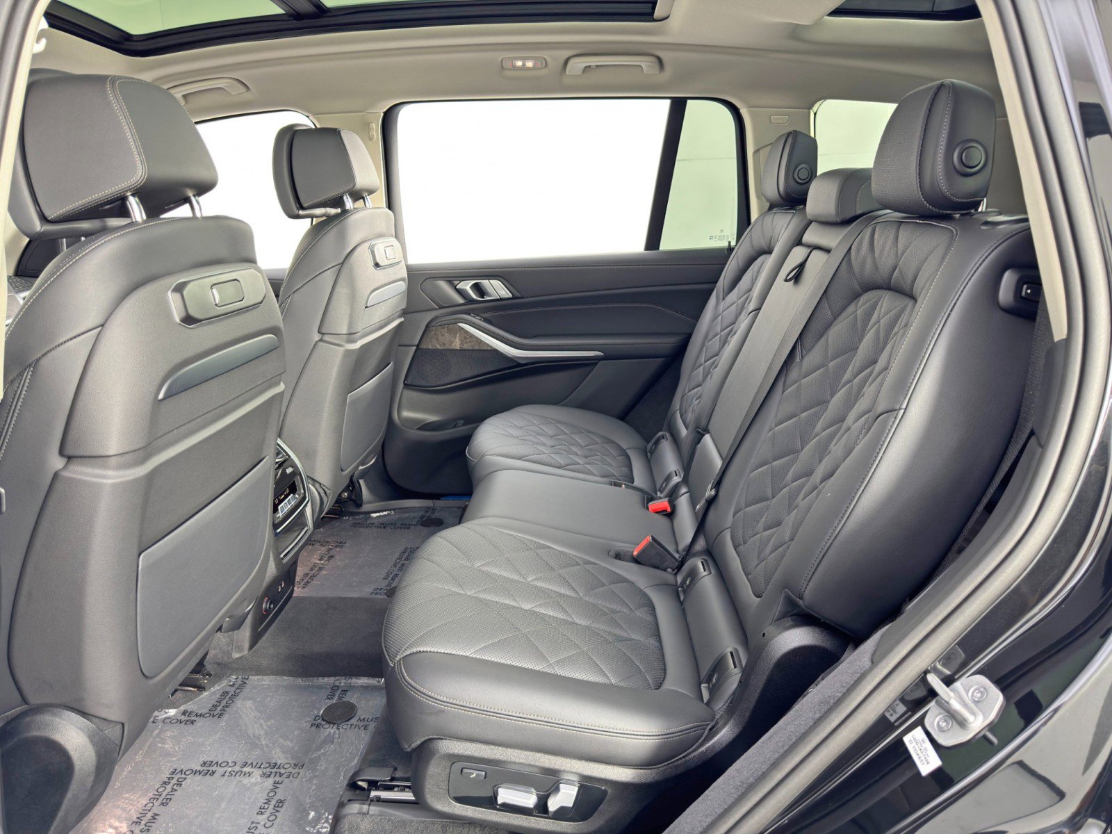 Used 2025 BMW X7 xDrive40i w/ Parking Assistance Package AWD/4WD image 46