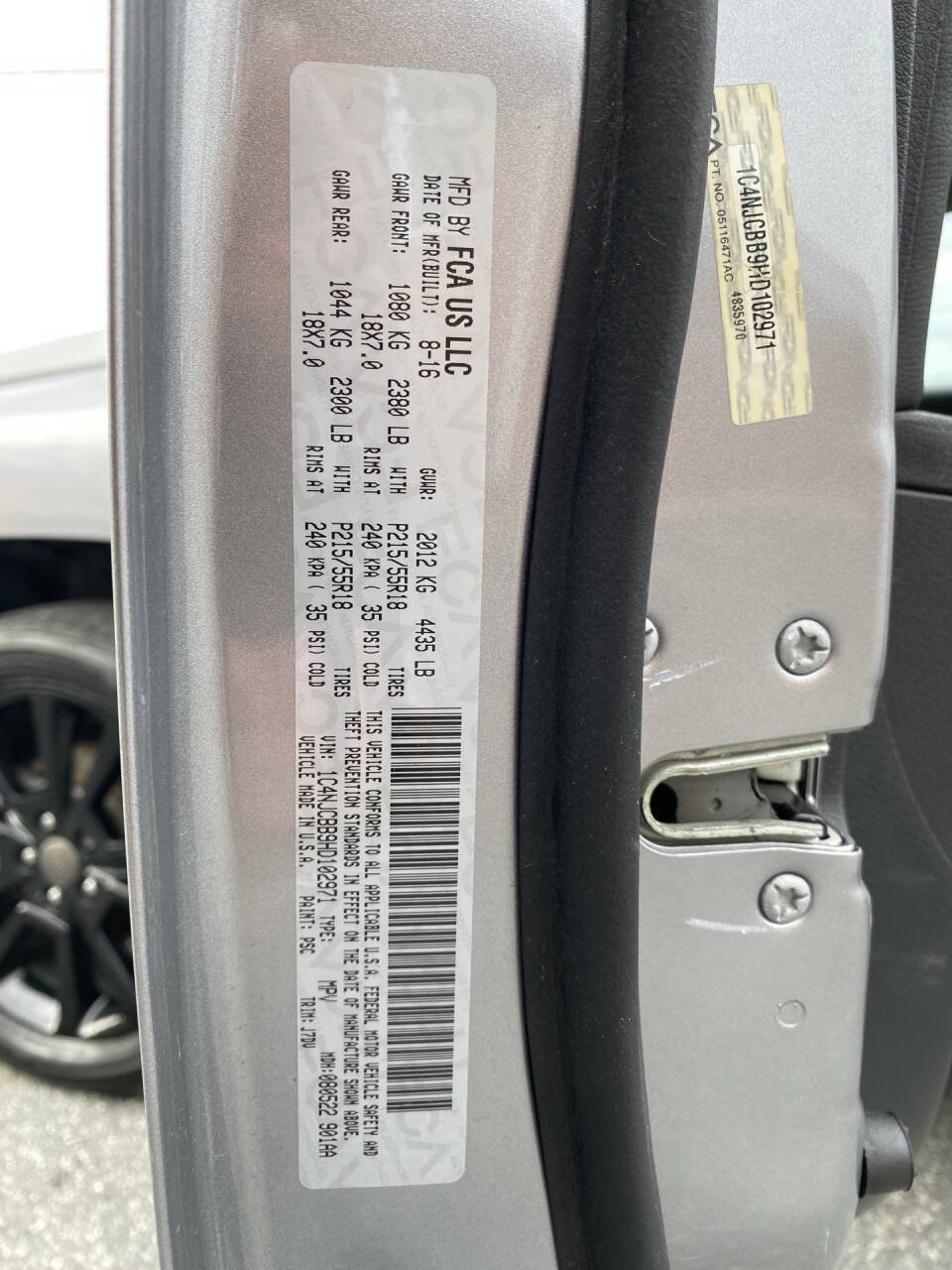 Used 2017 Jeep Compass 75th Anniversary w/ Power Value Group FWD image 32