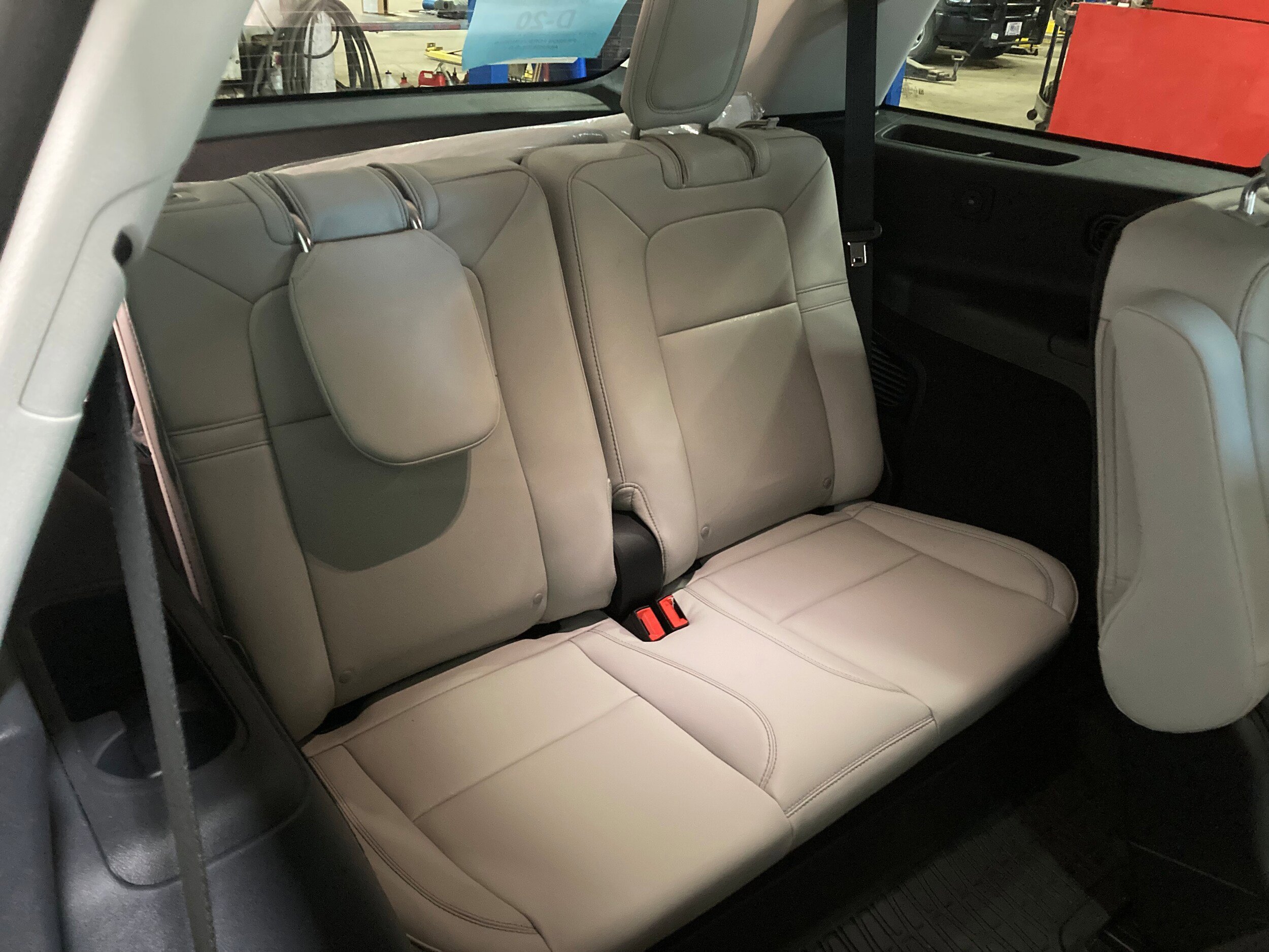 Used 2026 Lincoln Aviator AWD image 8