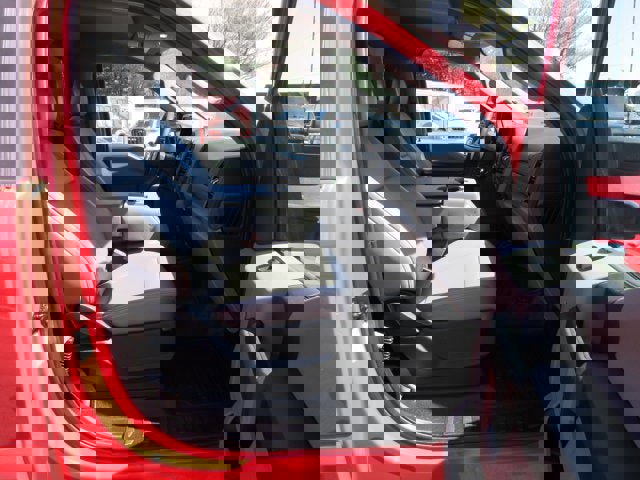 Used 2017 Ford F550 4x4 Regular Cab Super Duty image 17