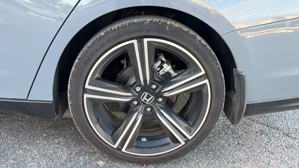 Used 2025 Honda Accord Sport image 8