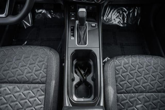 Used 2025 Nissan Kicks SV w/ Charging Package image 26