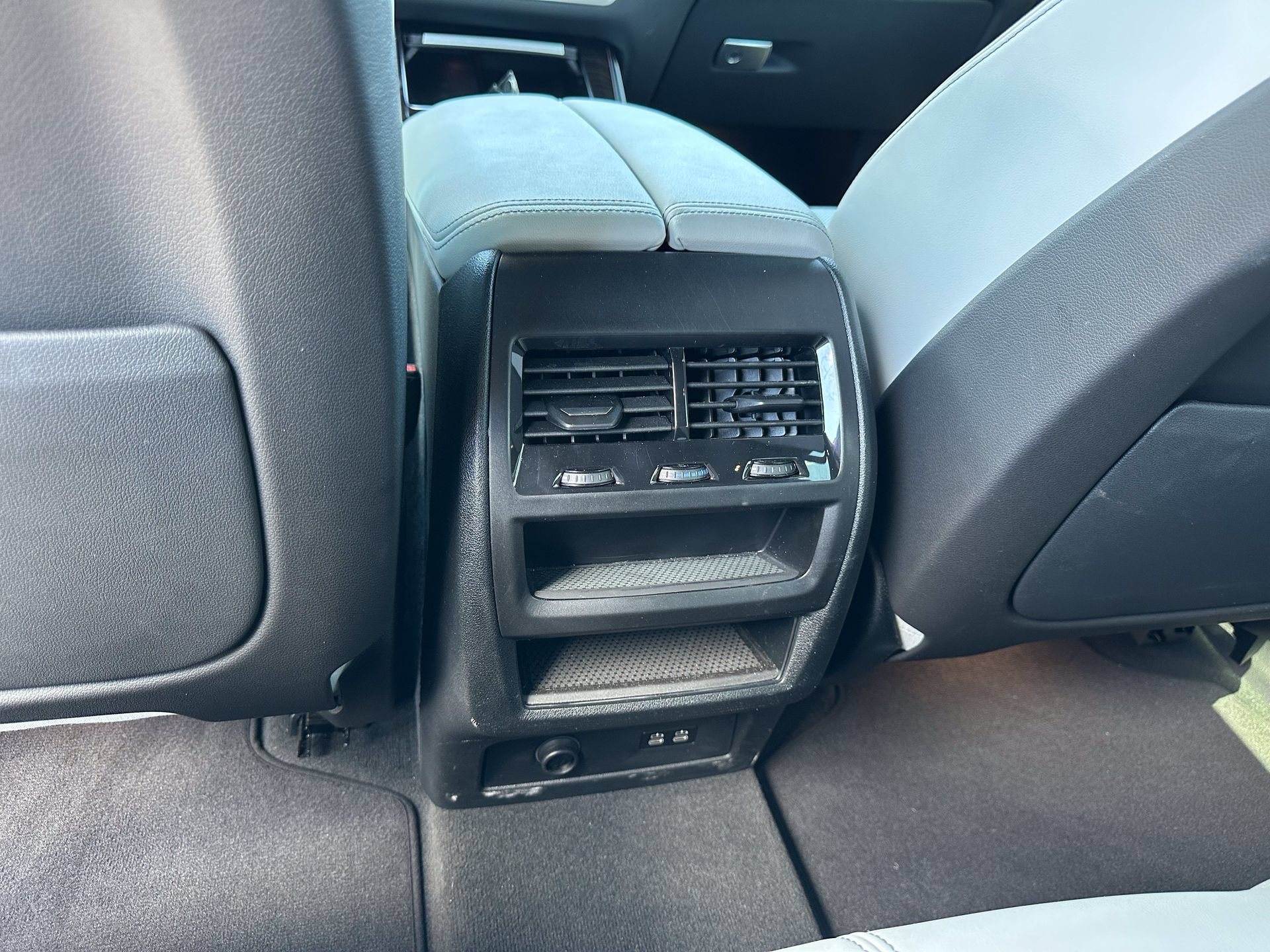 Certified 2024 BMW X5 sDrive40i w/ Premium Package RWD image 14
