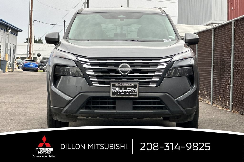 Used 2025 Nissan Rogue SV AWD/4WD image 12