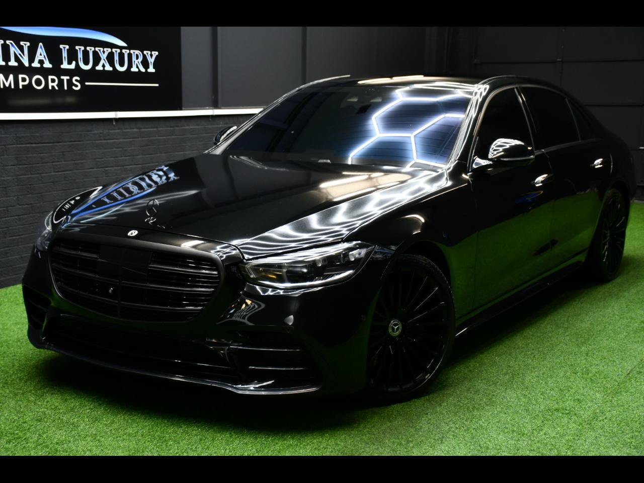 Used 2022 Mercedes-Benz S 580 4MATIC Sedan w/ AMG Line Package image 1