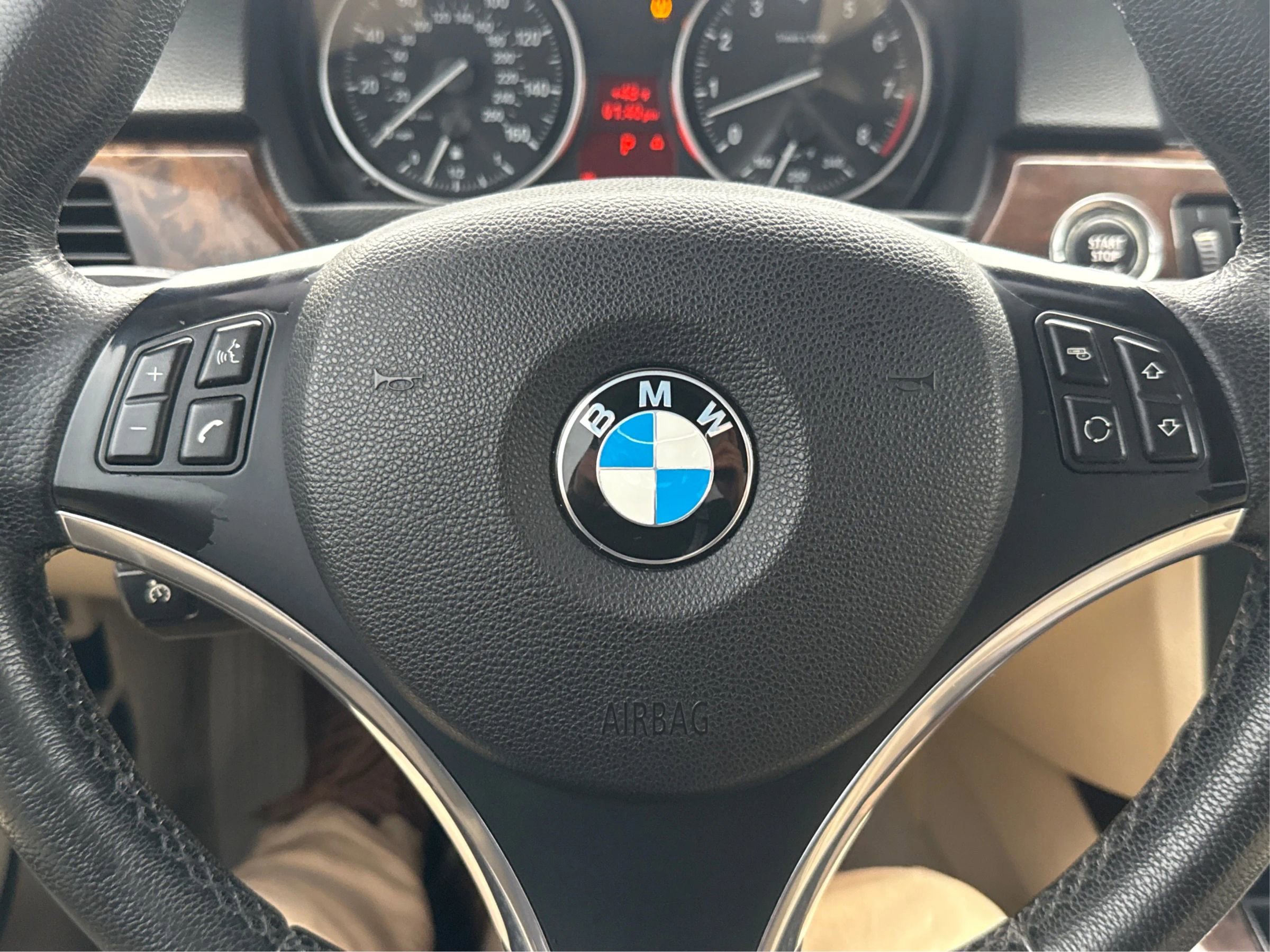 Used 2010 BMW 335i xDrive Coupe image 18