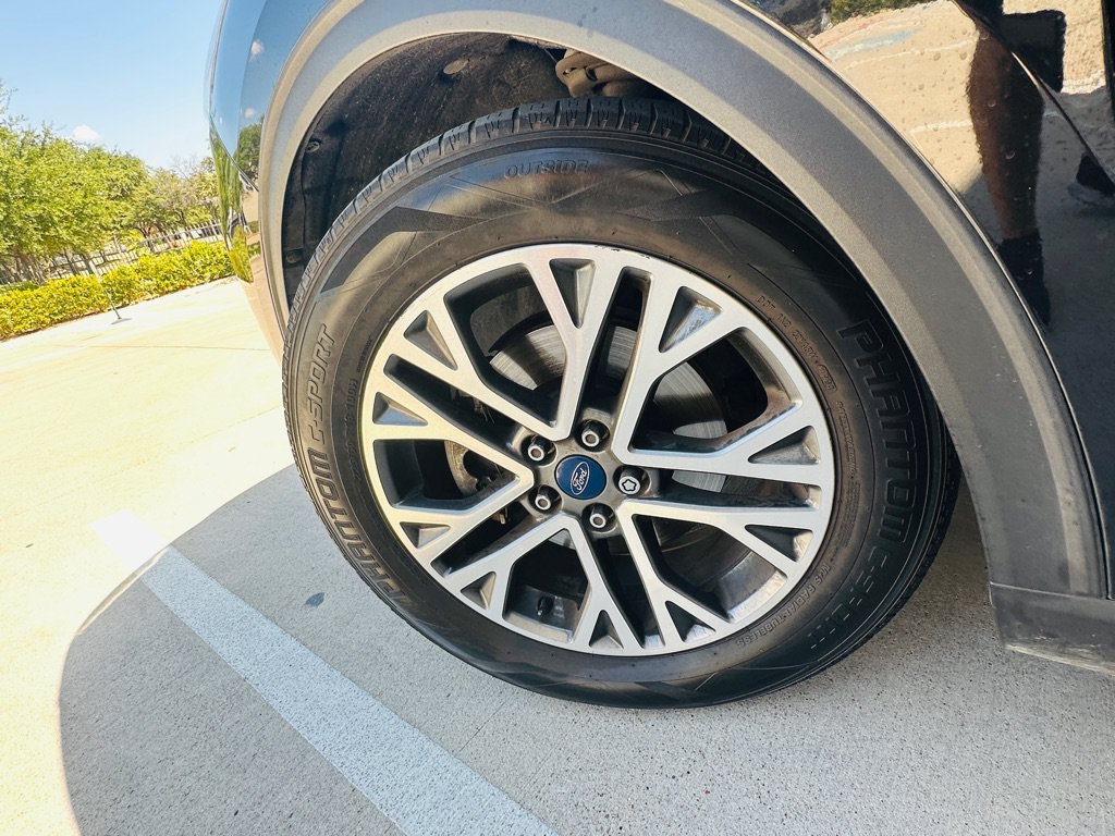 Used 2020 Ford Escape SEL FWD image 32