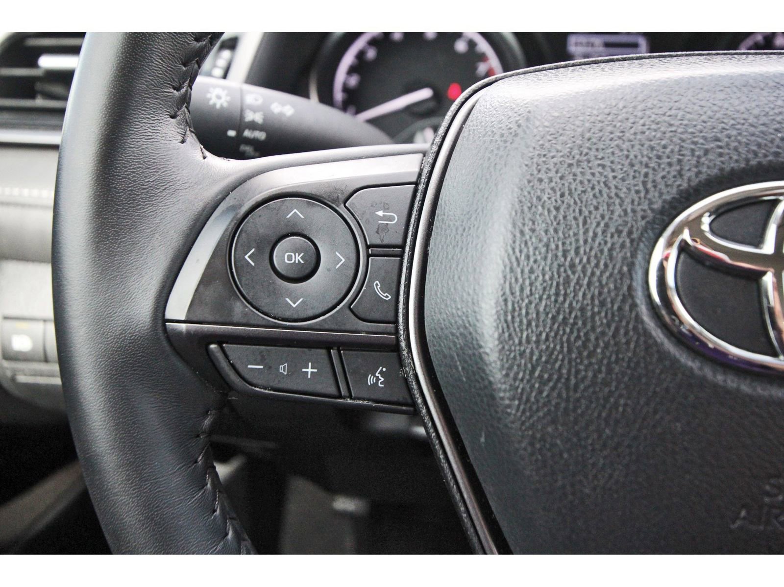 Used 2024 Toyota Camry SE image 18