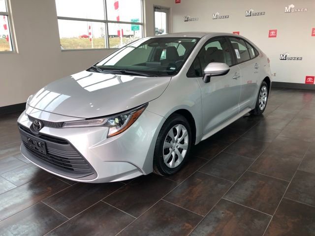 Used 2024 Toyota Corolla LE image 3