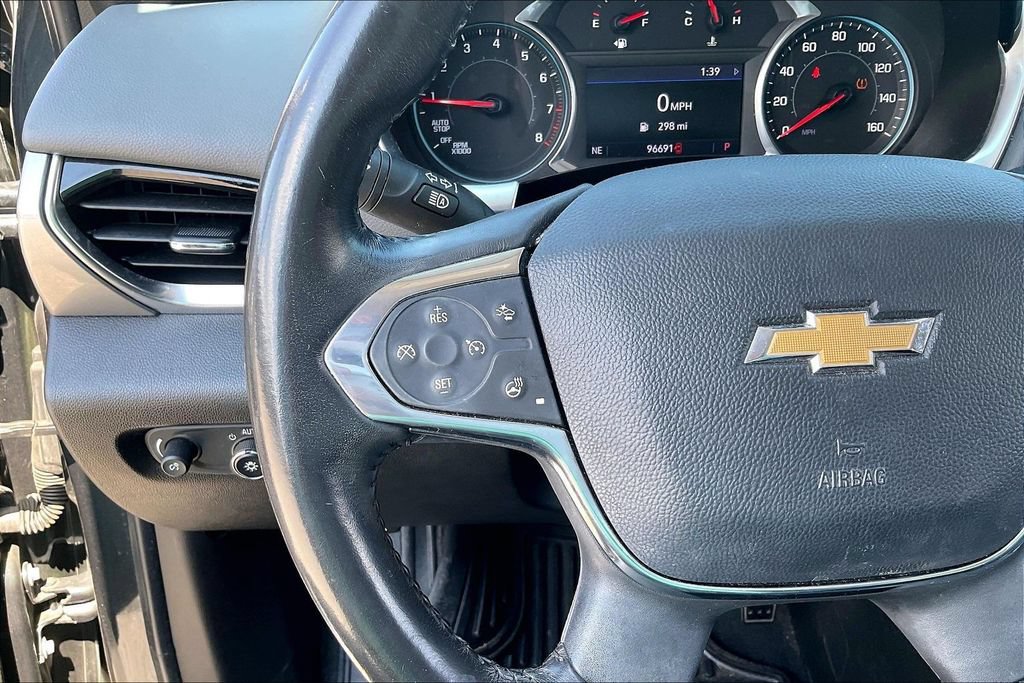 Used 2020 Chevrolet Traverse LT w/ Driver Confidence II Package FWD image 11