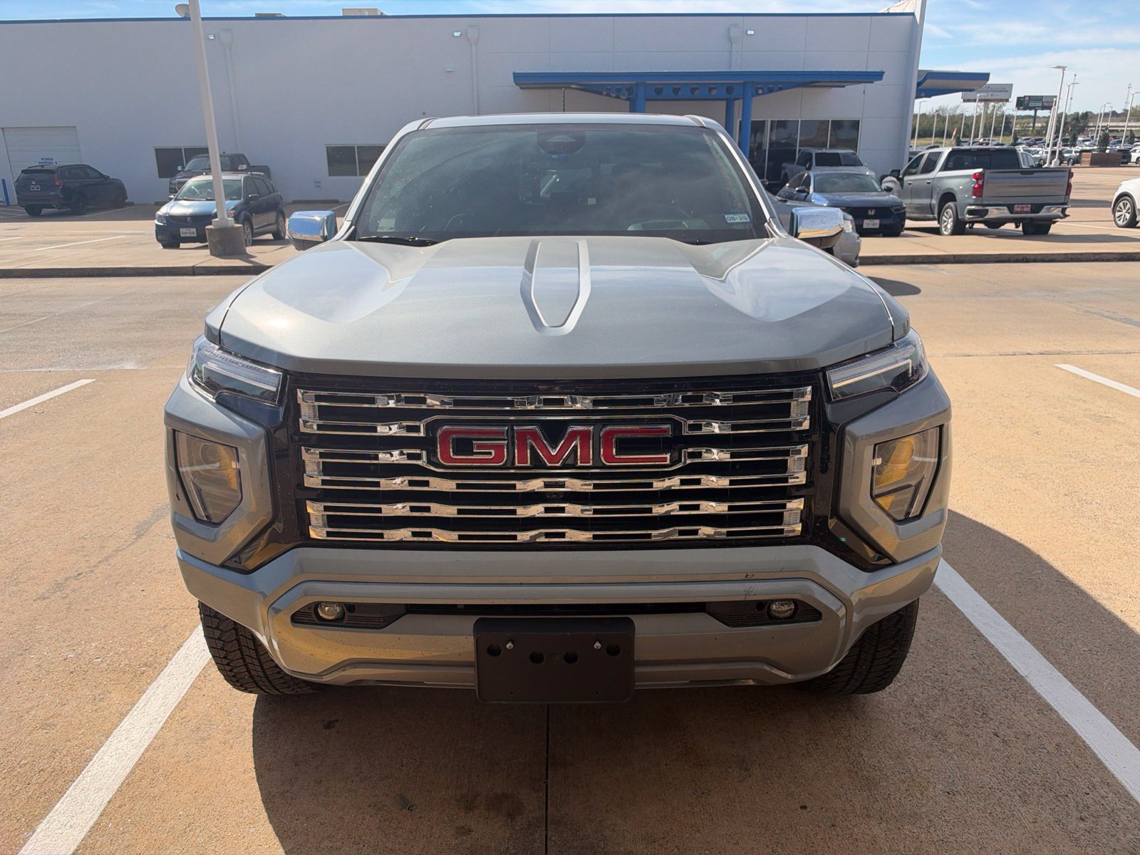 Used 2026 GMC Canyon Denali AWD/4WD image 2