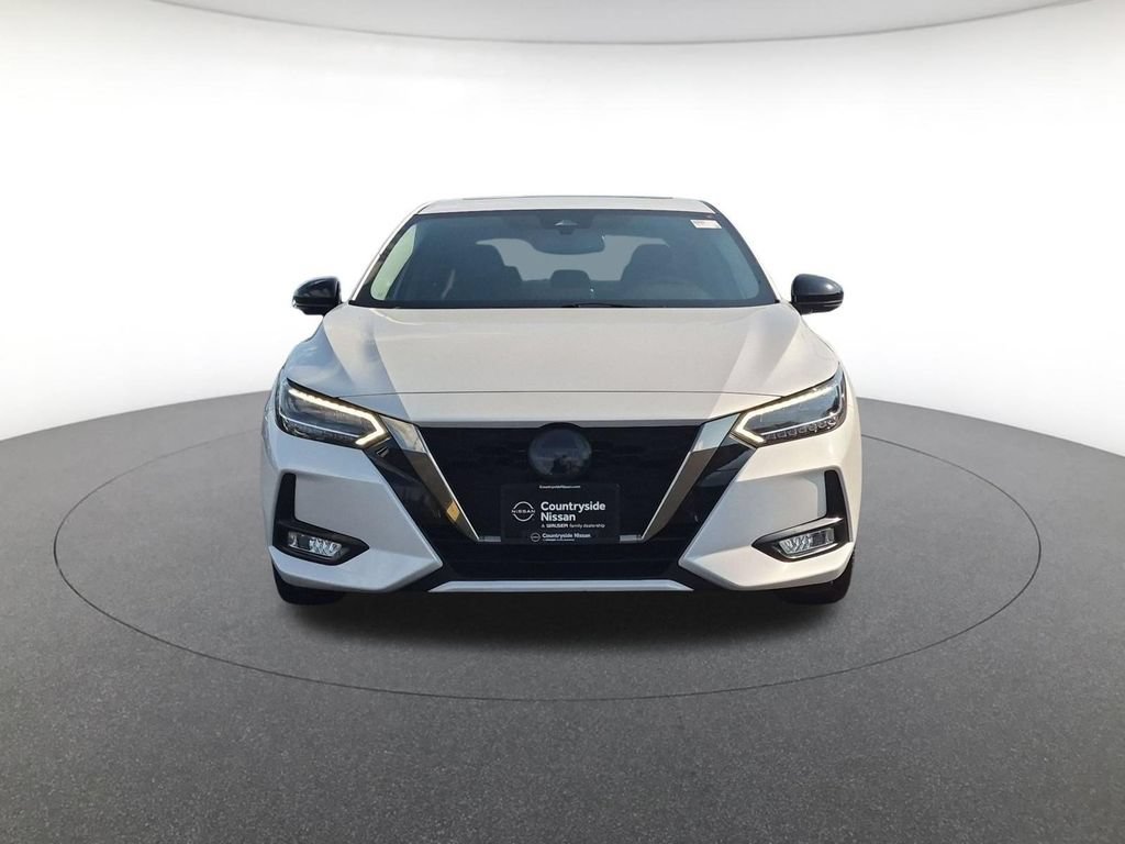 Used 2021 Nissan Sentra SR w/ SR Premium Package FWD image 2