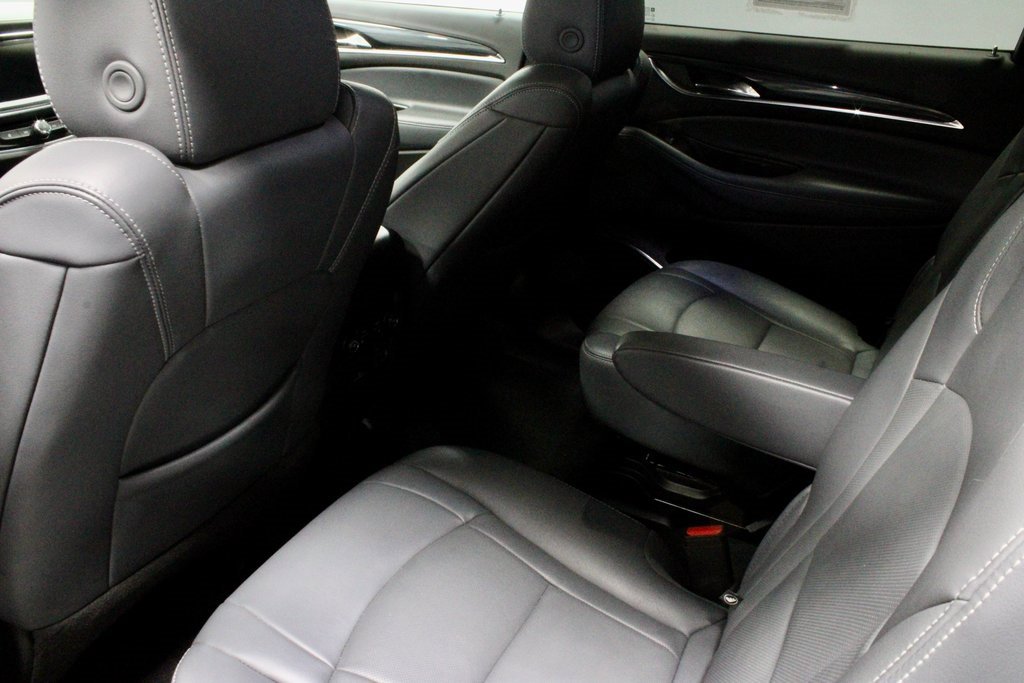 Used 2024 Buick Enclave Premium image 23