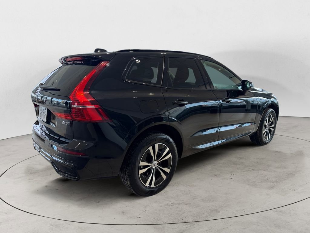 Certified 2025 Volvo XC60 B5 Core image 6