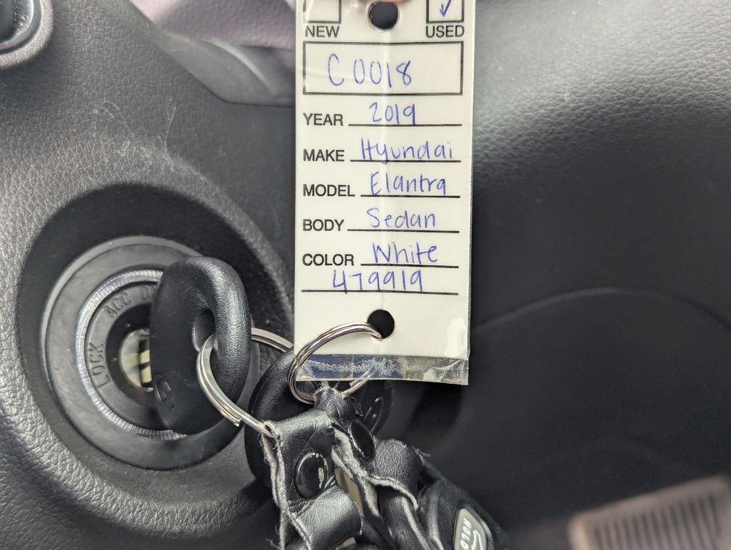 Used 2019 Hyundai Elantra SE w/ Cargo Package FWD image 34