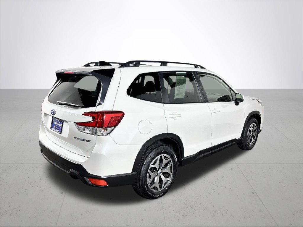 Certified 2024 Subaru Forester Premium AWD/4WD image 7