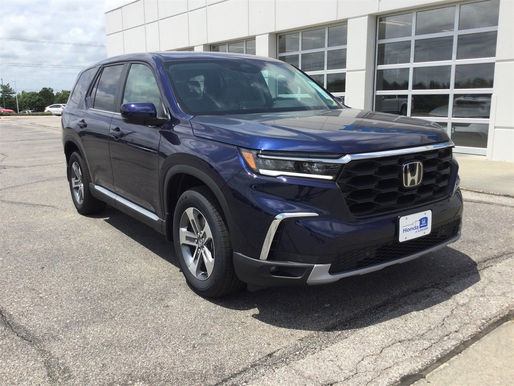 New 2025 Honda Pilot EX-L image 3