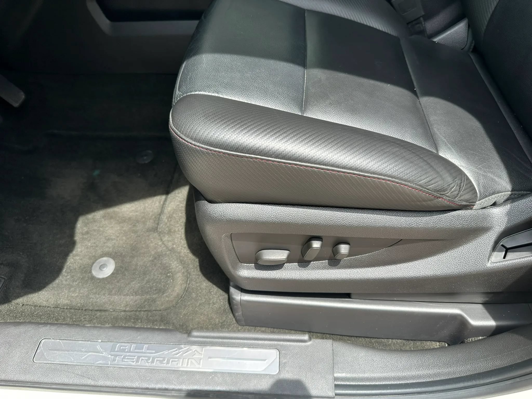 Used 2015 GMC Sierra 1500 SLT AWD/4WD image 34