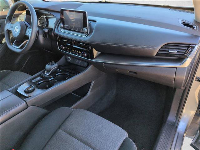 Used 2021 Nissan Rogue SV image 21