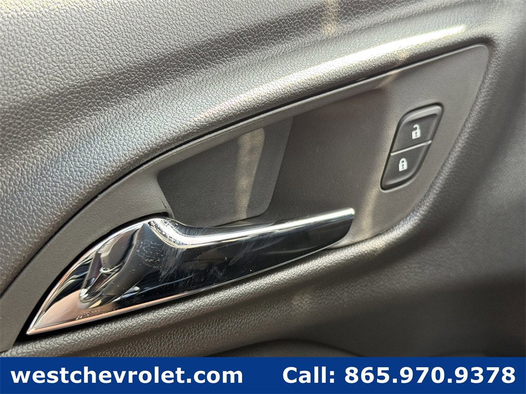 New 2026 Chevrolet Trax RS w/ Sunroof Package image 23