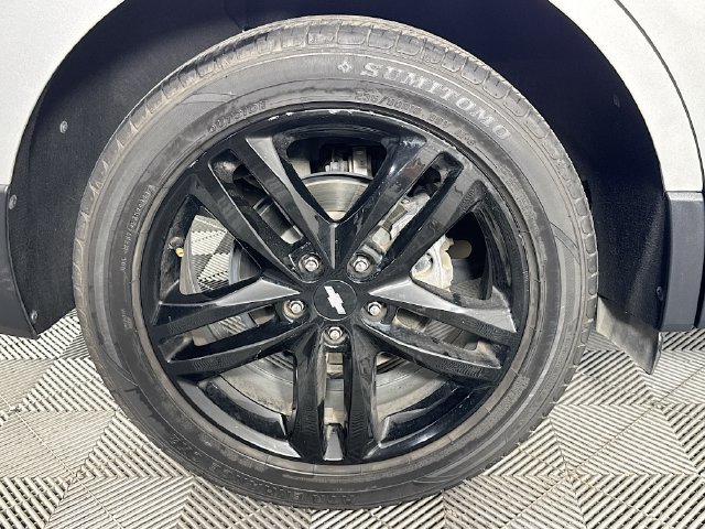Used 2020 Chevrolet Equinox LT w/ Sport Edition FWD image 30