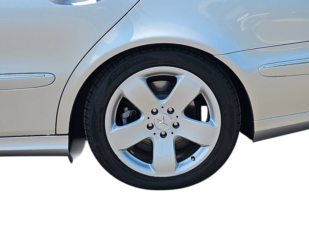 Used 2005 Mercedes-Benz E 320 Sedan image 30