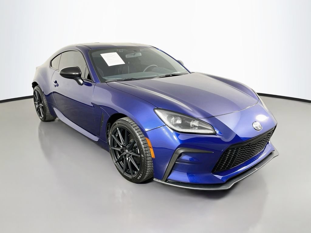 Used 2024 Toyota GR86 Premium RWD image 4