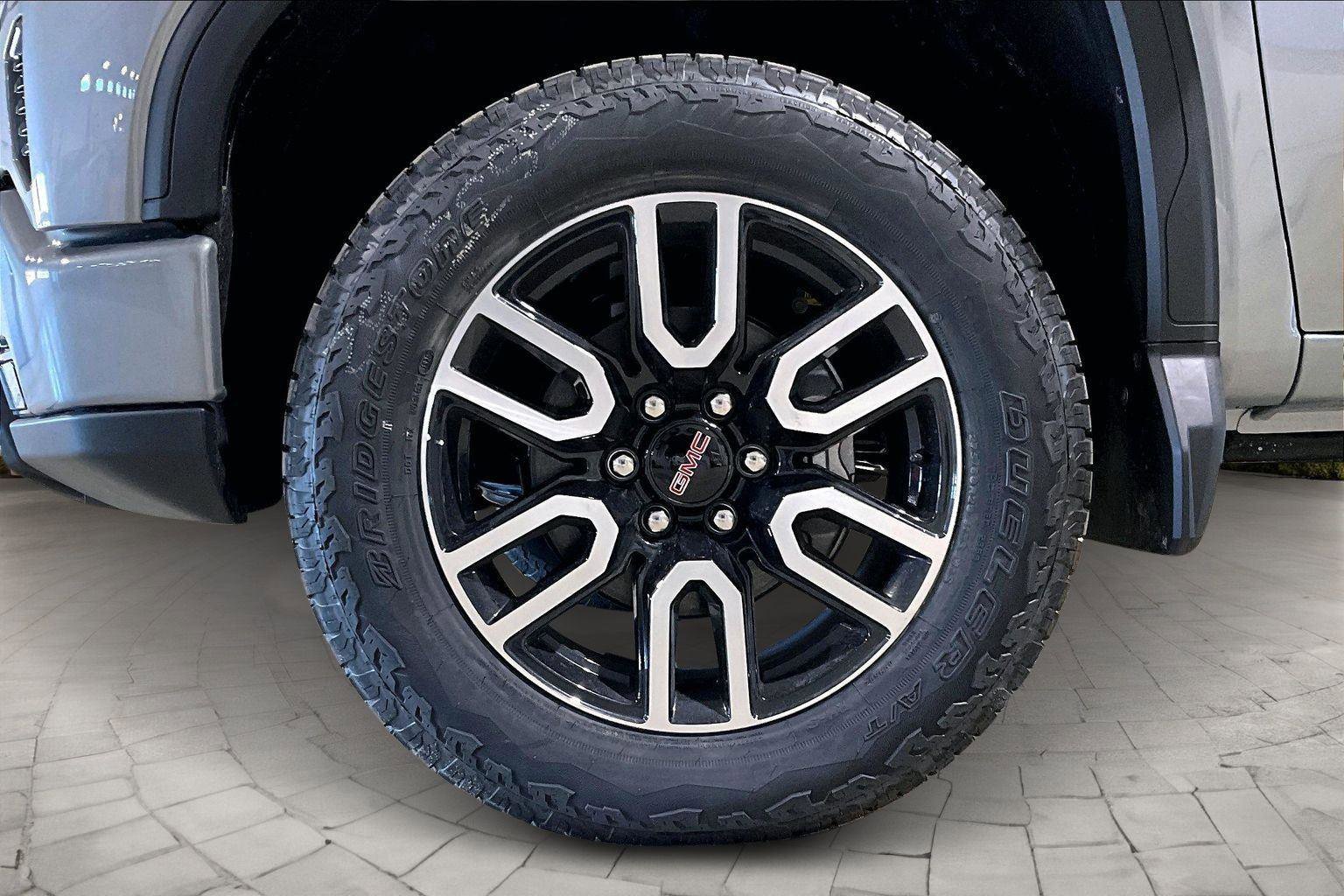 New 2026 GMC Sierra 1500 AT4 w/ Technology Package image 16