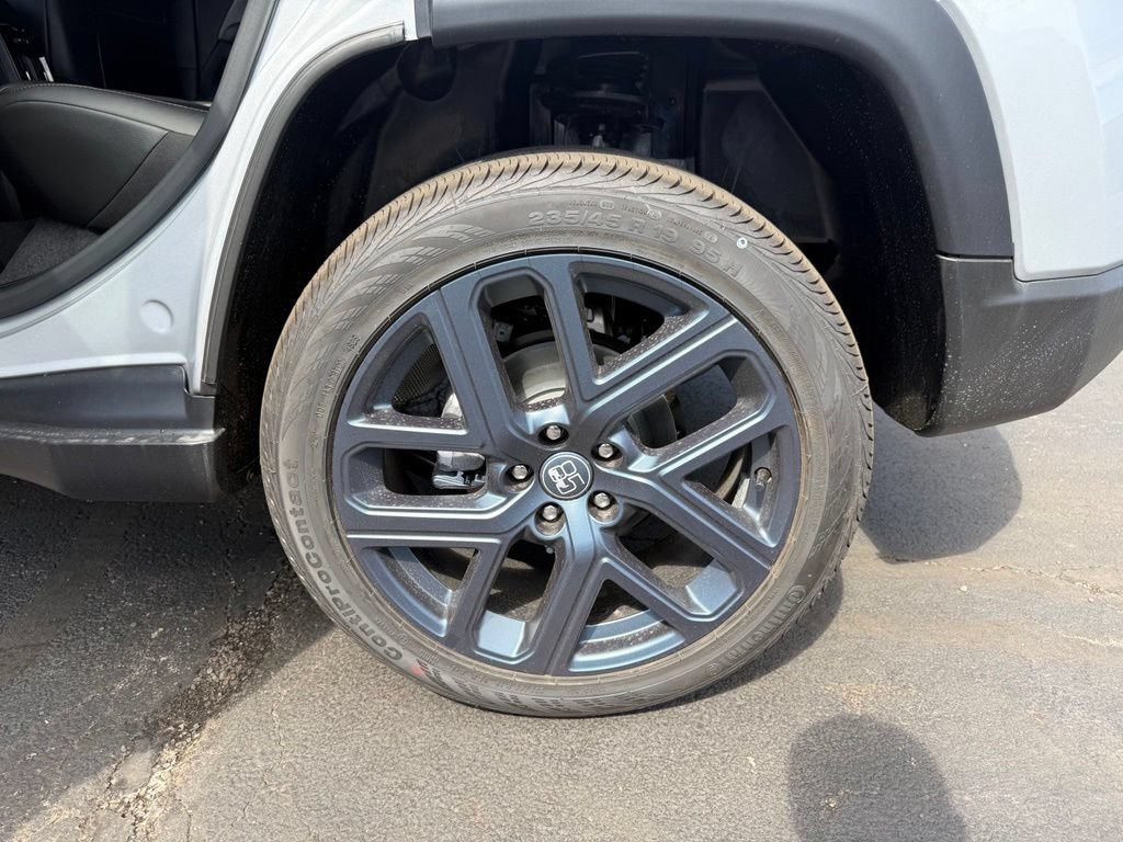 New 2026 Jeep Compass Latitude AWD/4WD image 32