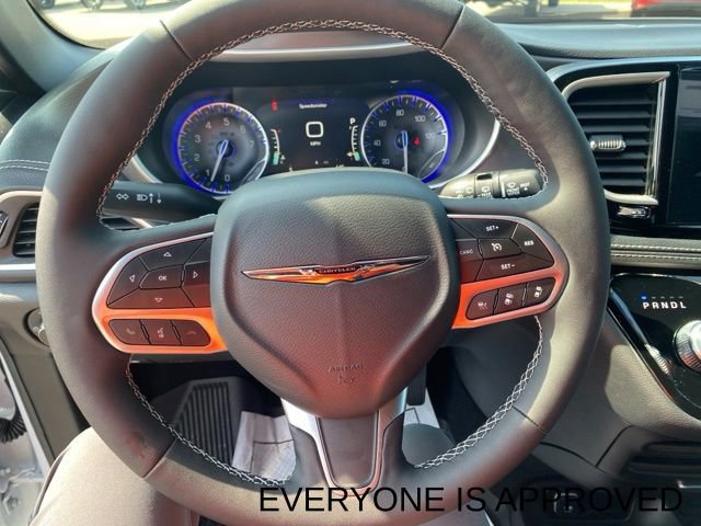 New 2025 Chrysler Pacifica Select w/ Fav Edition Package image 14