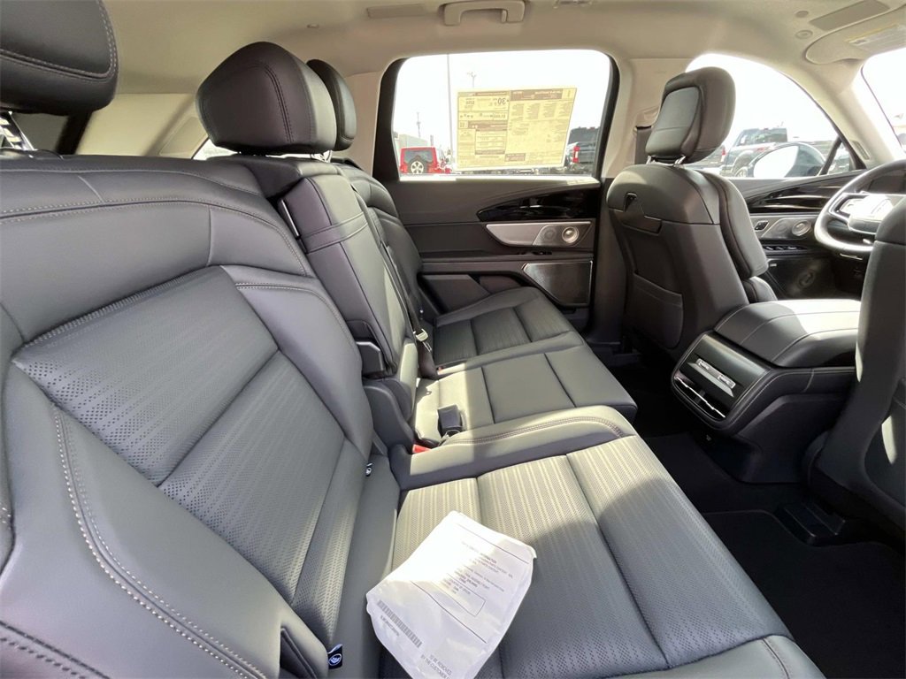 New 2026 Lincoln Nautilus Reserve image 15