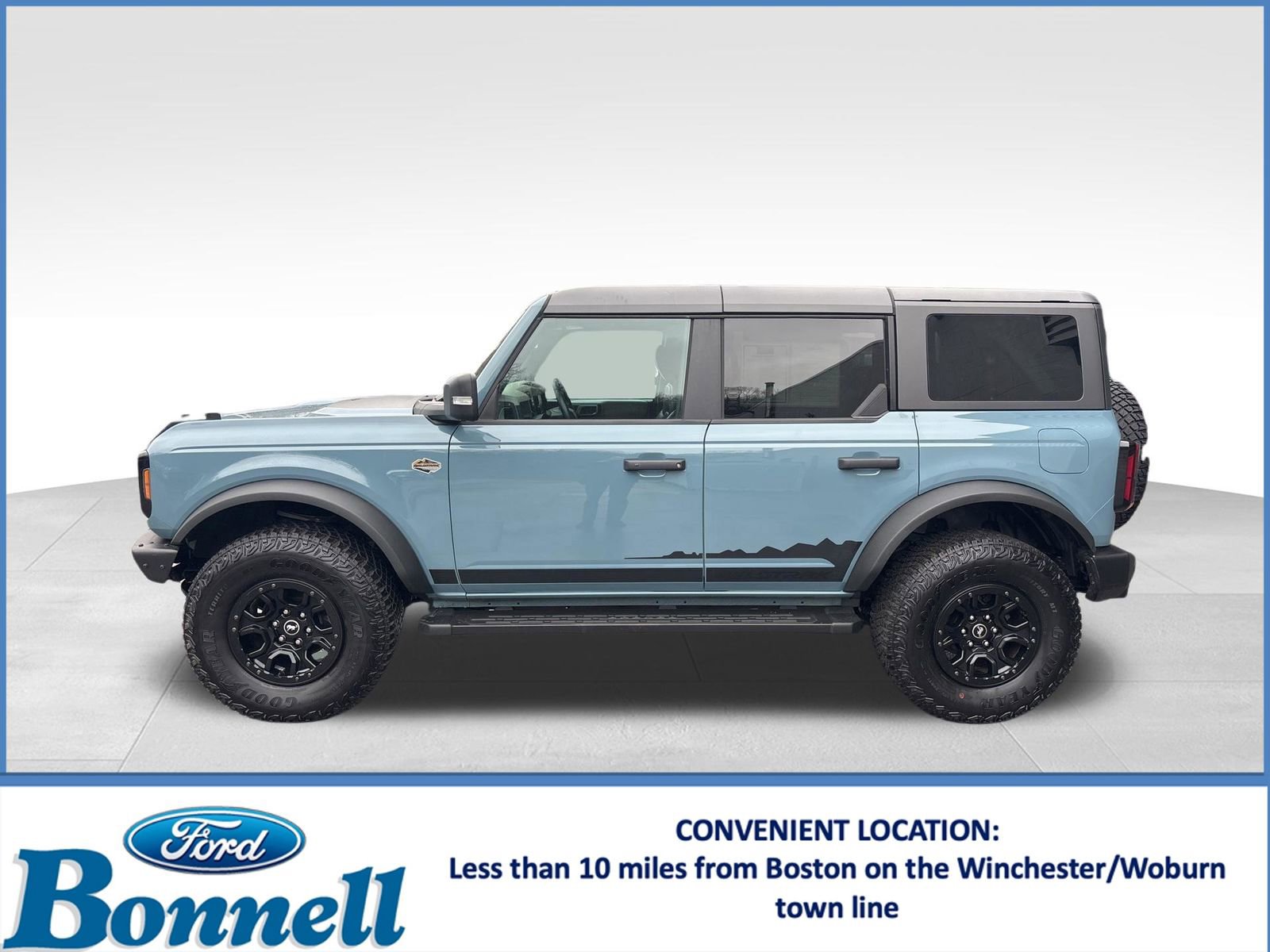 Used 2023 Ford Bronco Wildtrak image 2