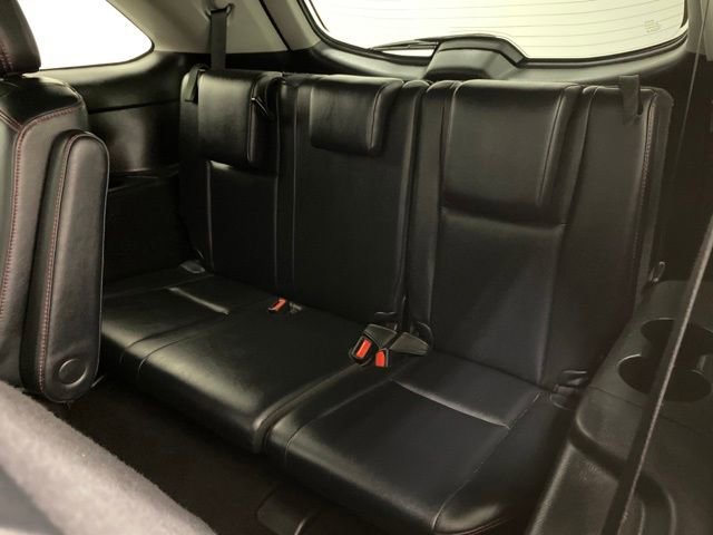Used 2019 Toyota Highlander SE image 30
