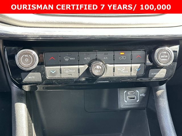 Used 2022 Jeep Compass Limited image 24