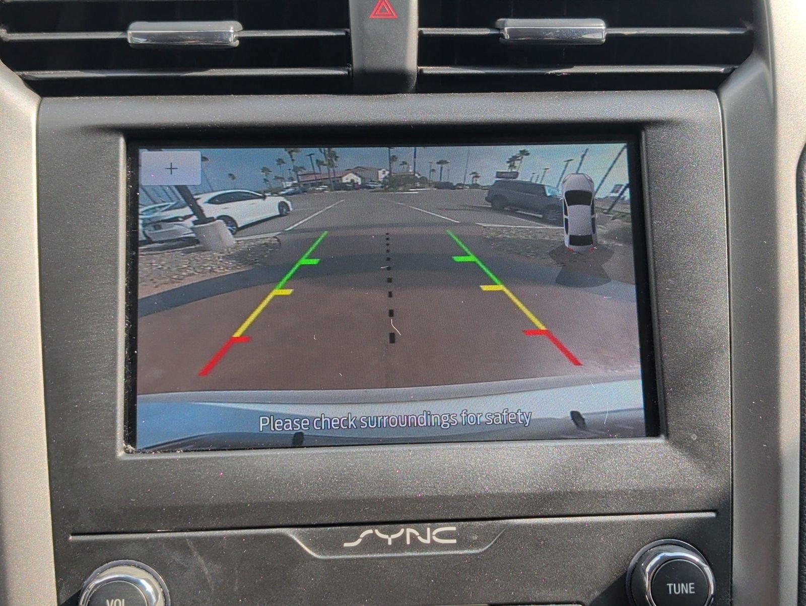 Used 2020 Ford Fusion SE FWD image 19
