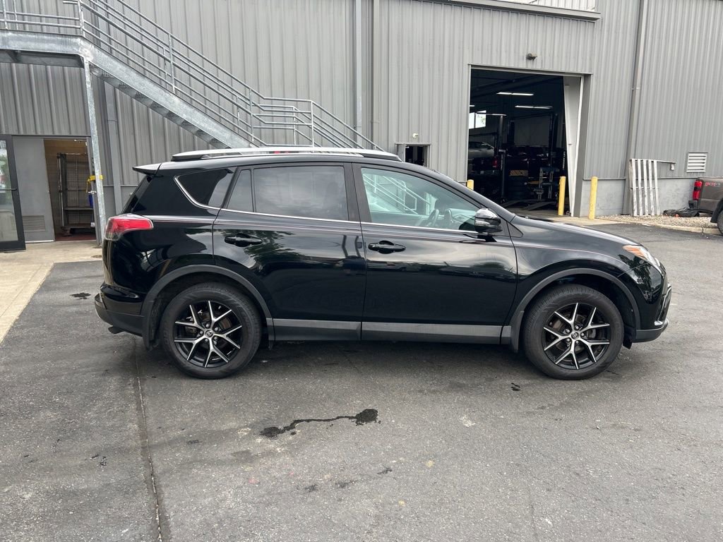 Used 2016 Toyota RAV4 SE AWD/4WD image 2
