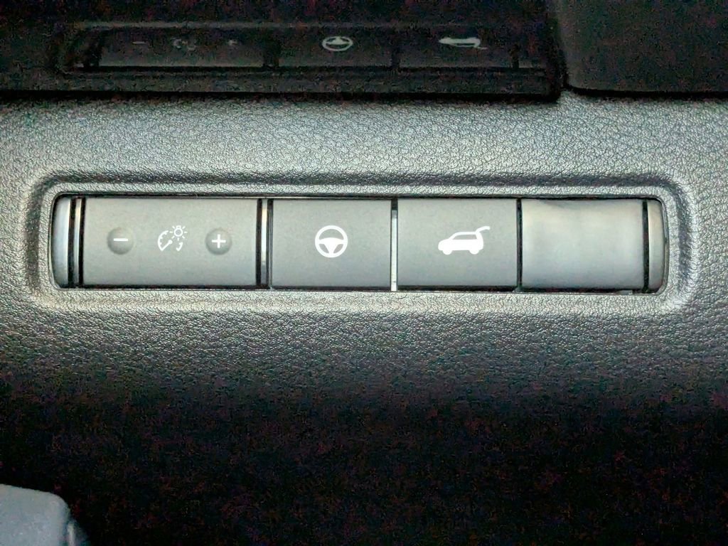 New 2025 Nissan Pathfinder SV image 27