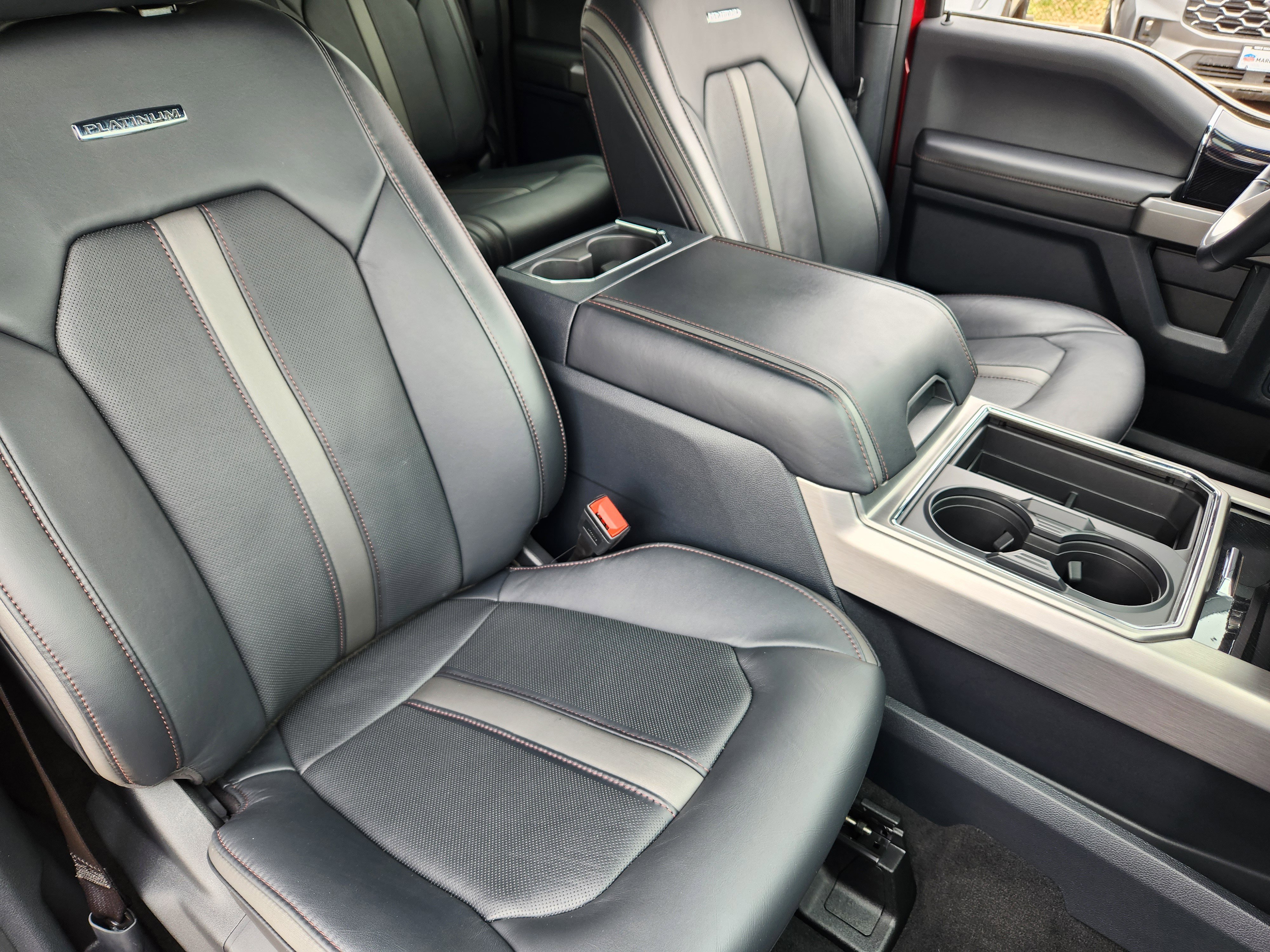 Used 2022 Ford F350 Platinum w/ FX4 Off-Road Package image 10