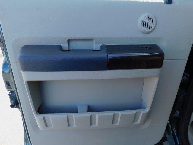 Used 2010 Ford F250 Lariat image 24