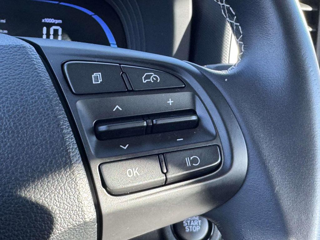 Certified 2024 Hyundai Venue Limited image 19