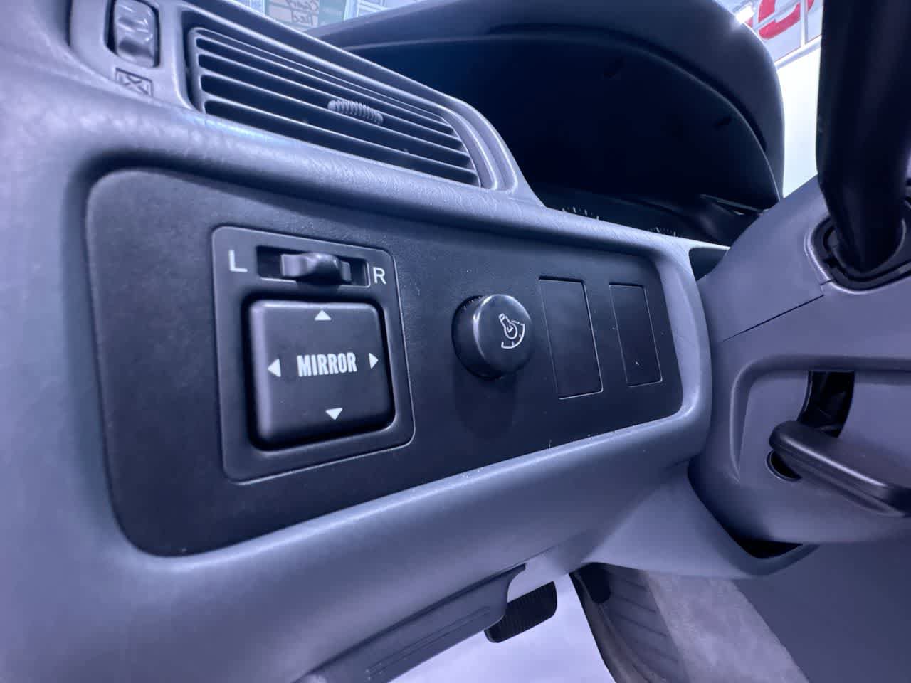 Used 2001 Toyota Camry CE FWD image 16